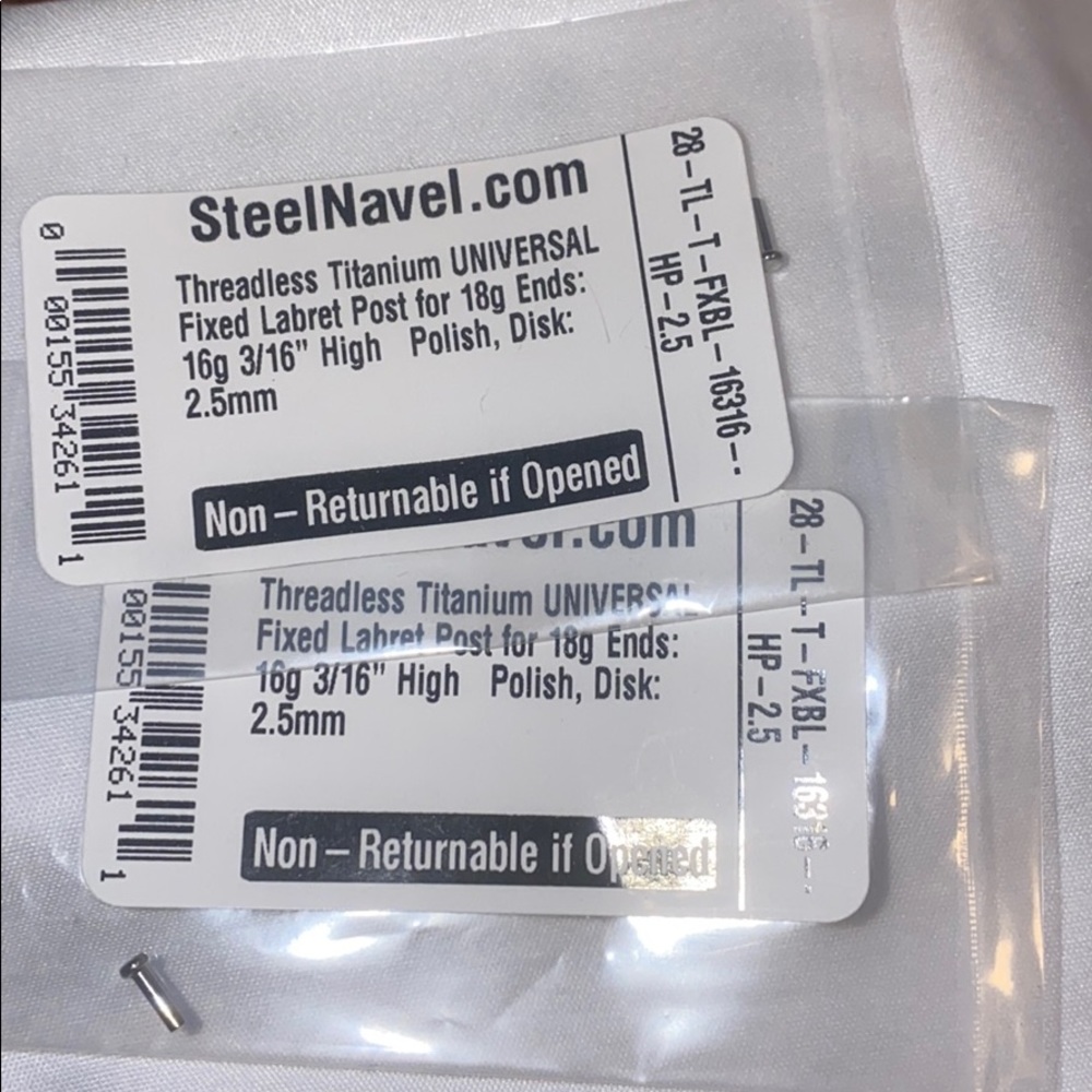 16g 2.5mm threadless Labrets